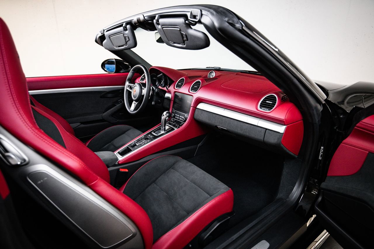 Certified 2023 Porsche 718 Boxster Spyder RWD image 27