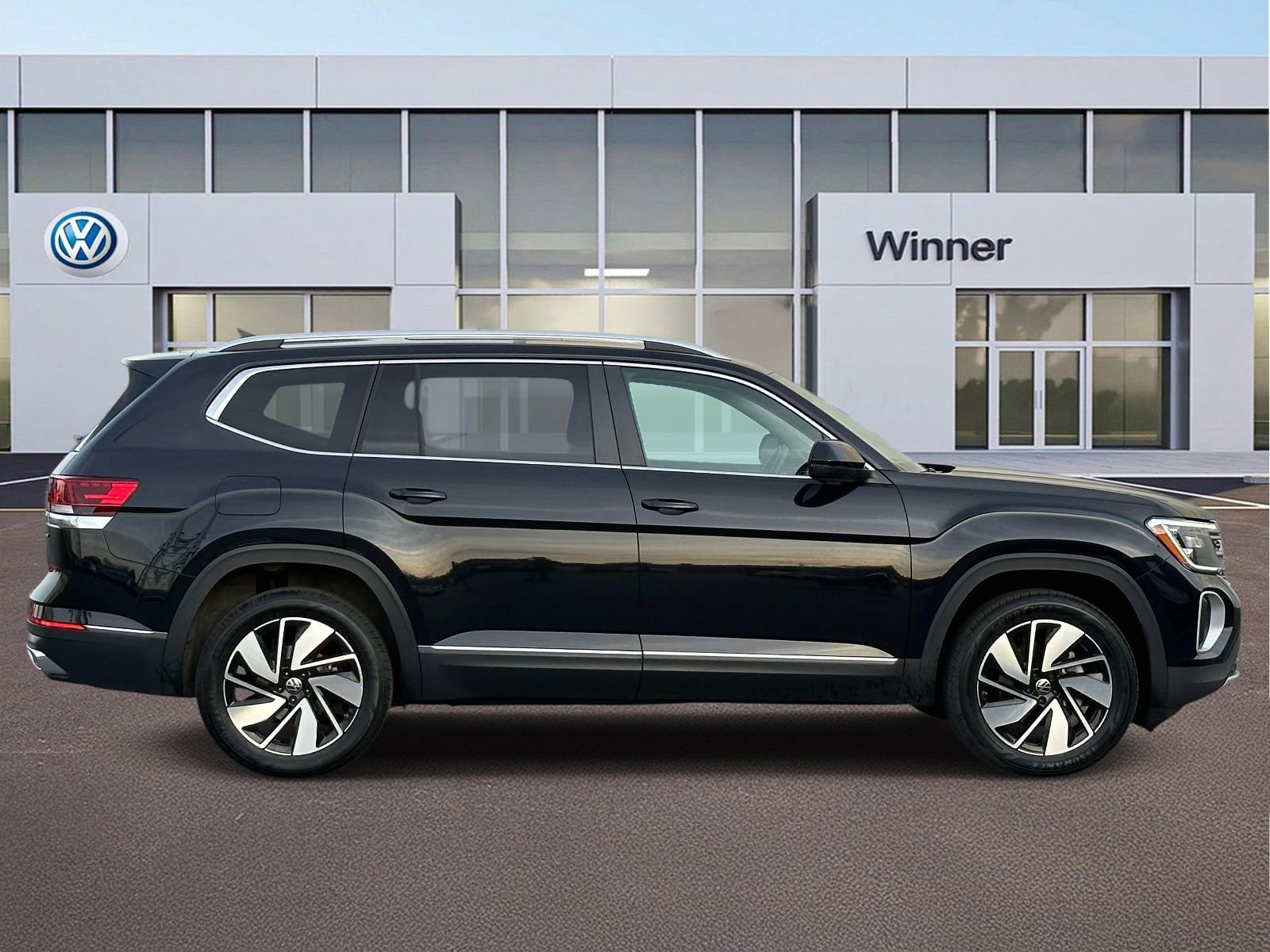 Used 2024 Volkswagen Atlas SEL image 8