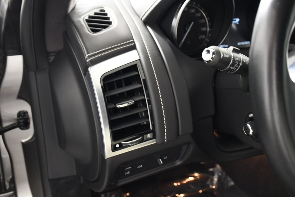 Used 2020 Jaguar F-TYPE R AWD/4WD image 26