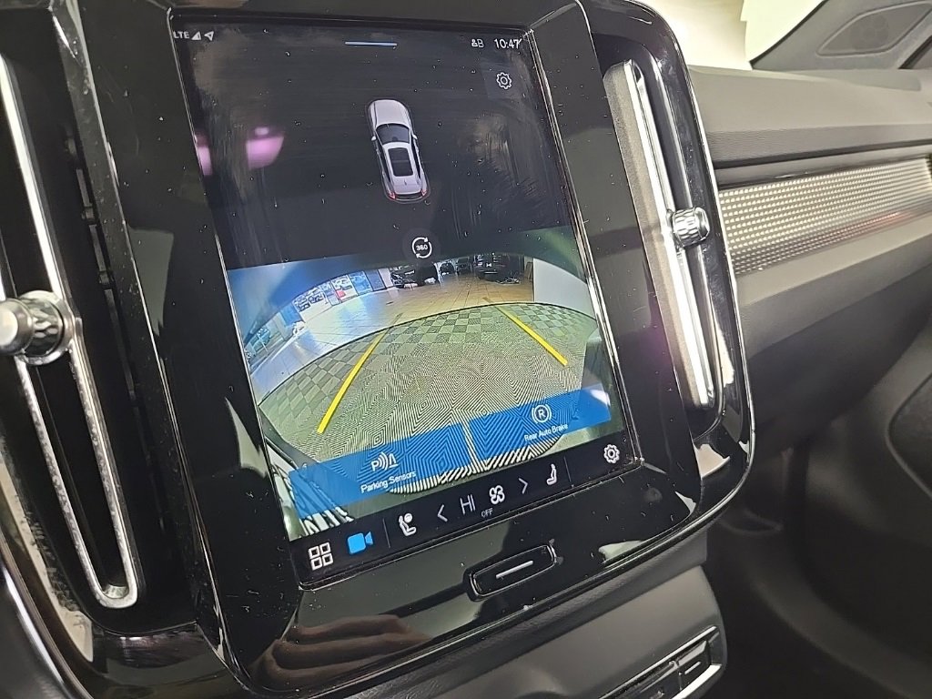 Used 2021 Volvo XC40 P8 Recharge w/ Advanced Package image 27