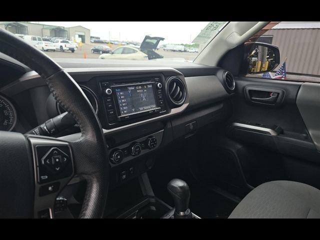 Used 2018 Toyota Tacoma SR5 RWD image 4