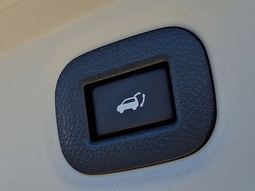 Used 2020 Nissan Rogue SV FWD image 30