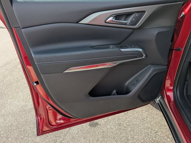 New 2026 Chevrolet Traverse LT w/ Sun and Wheel Package FWD image 9