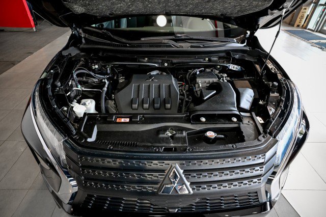 Used 2022 Mitsubishi Eclipse Cross SE image 48