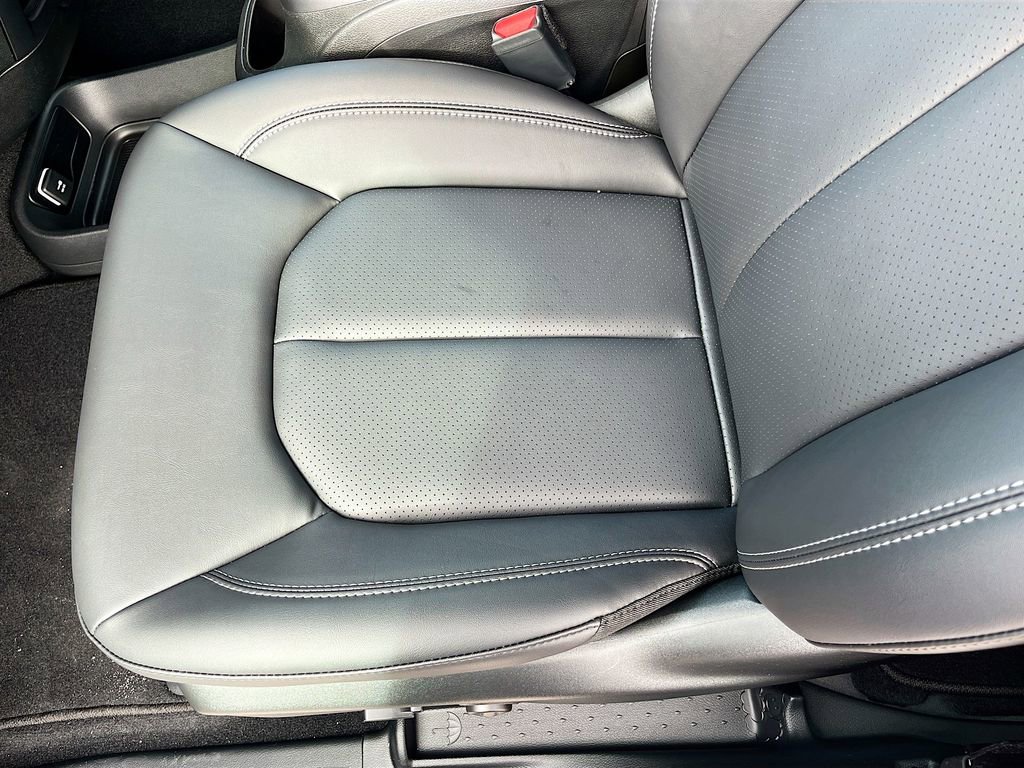 New 2026 Chrysler Pacifica Select FWD image 18