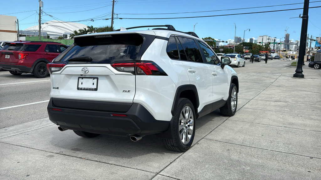 Used 2024 Toyota RAV4 XLE Premium FWD image 15