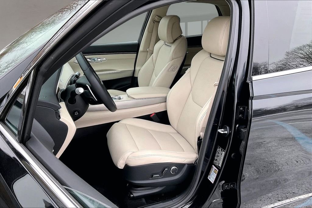 Used 2023 Genesis GV70 2.5T w/ Select Package AWD/4WD image 20