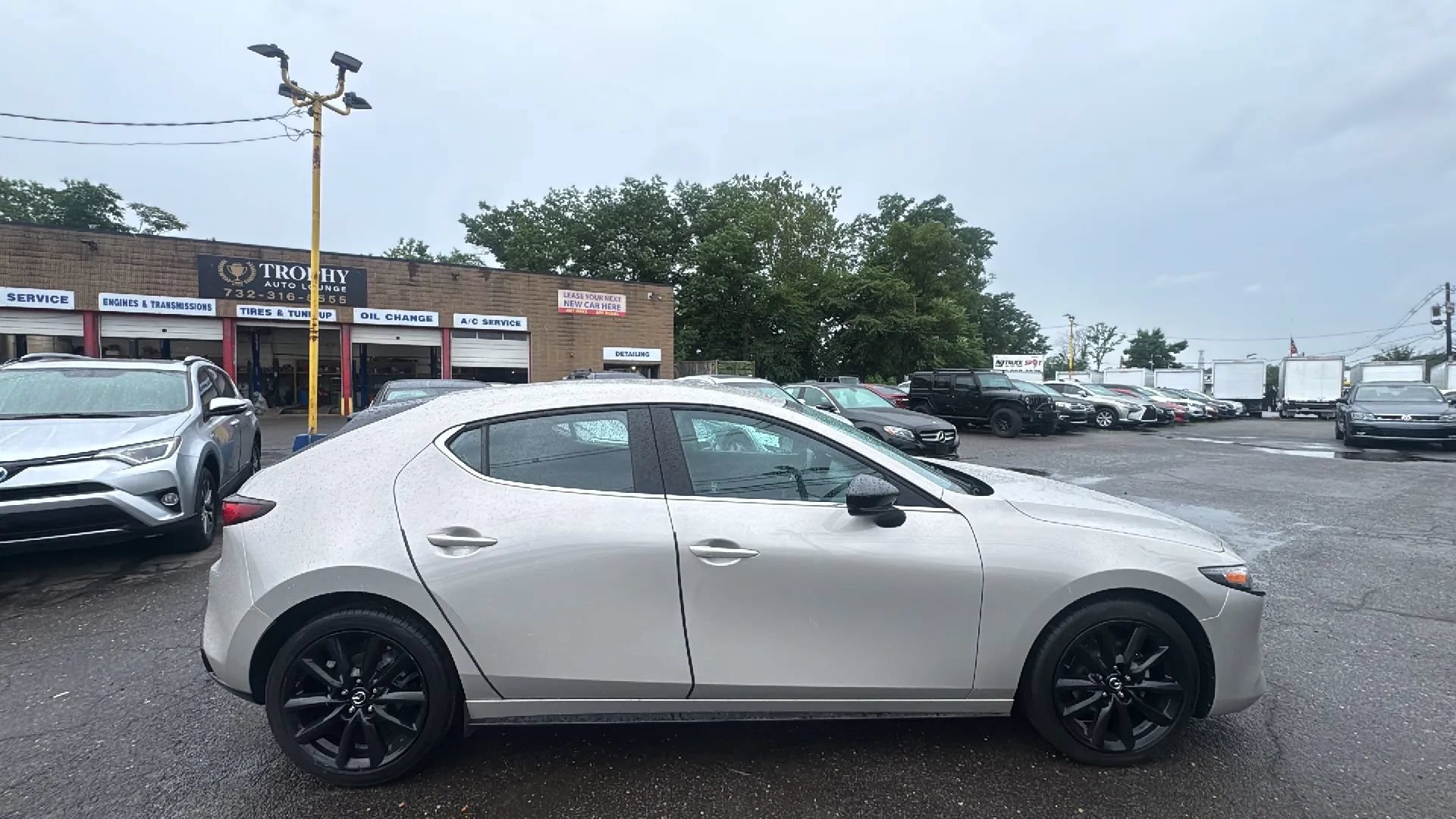 Used 2024 MAZDA MAZDA3 s FWD image 4