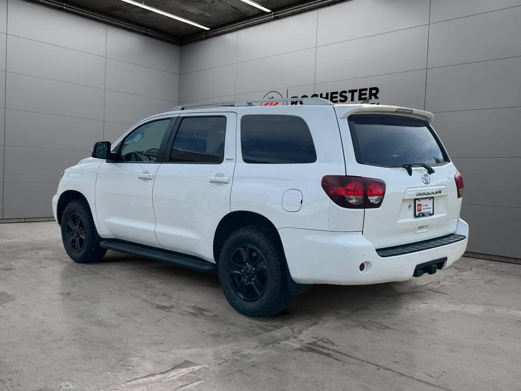 Certified 2019 Toyota Sequoia SR5 AWD/4WD image 3