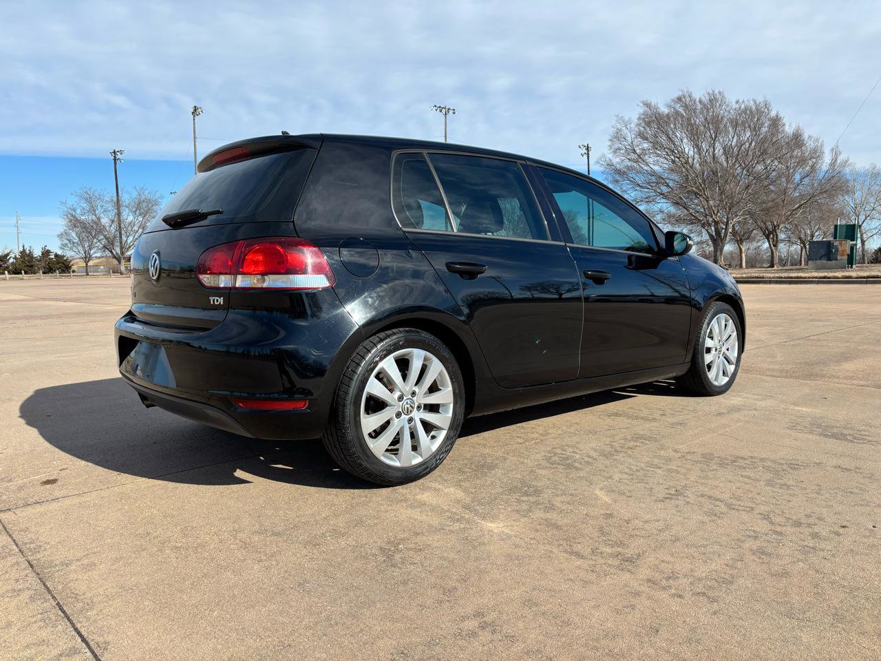 Used 2014 Volkswagen Golf TDI image 23