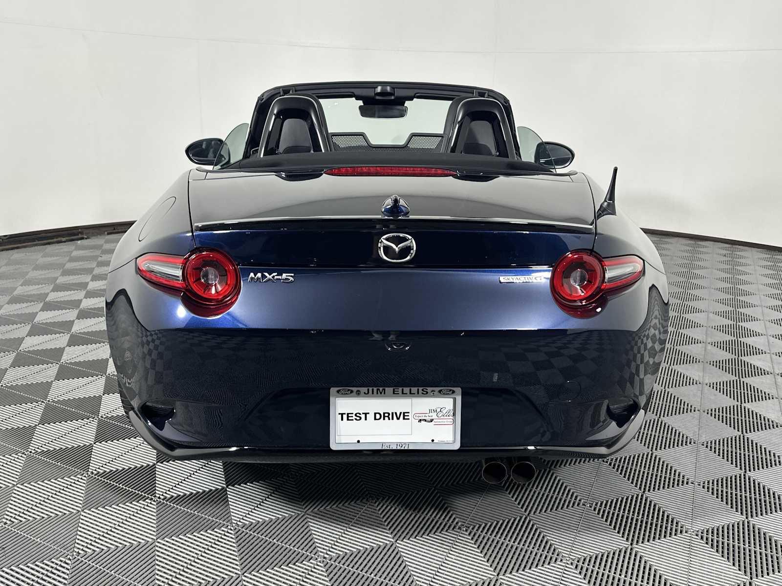 Used 2025 MAZDA MX-5 Miata Club w/ Brembo/BBS Recaro Package RWD image 6