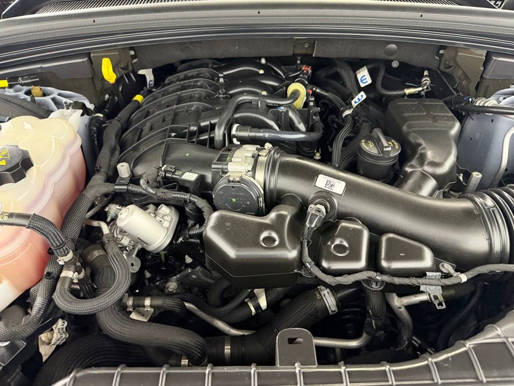 Used 2024 Jeep Grand Cherokee L Overland AWD/4WD image 38