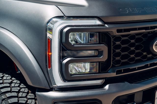 New 2026 Ford F250 Lariat w/ Black Appearance Package AWD/4WD image 4