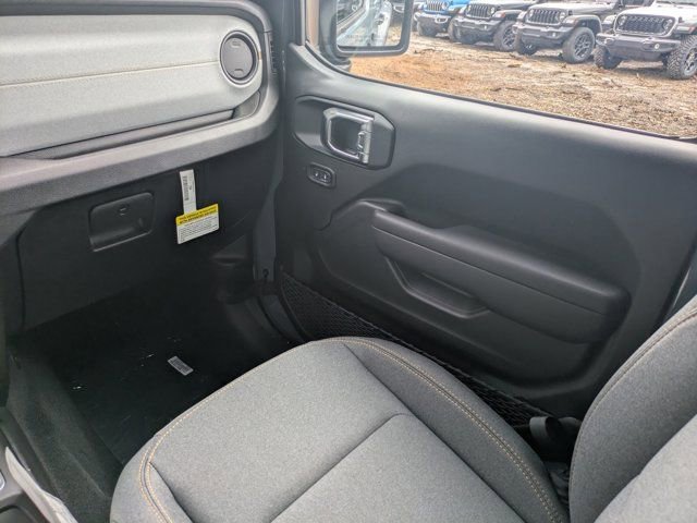 New 2025 Jeep Gladiator Sport image 15