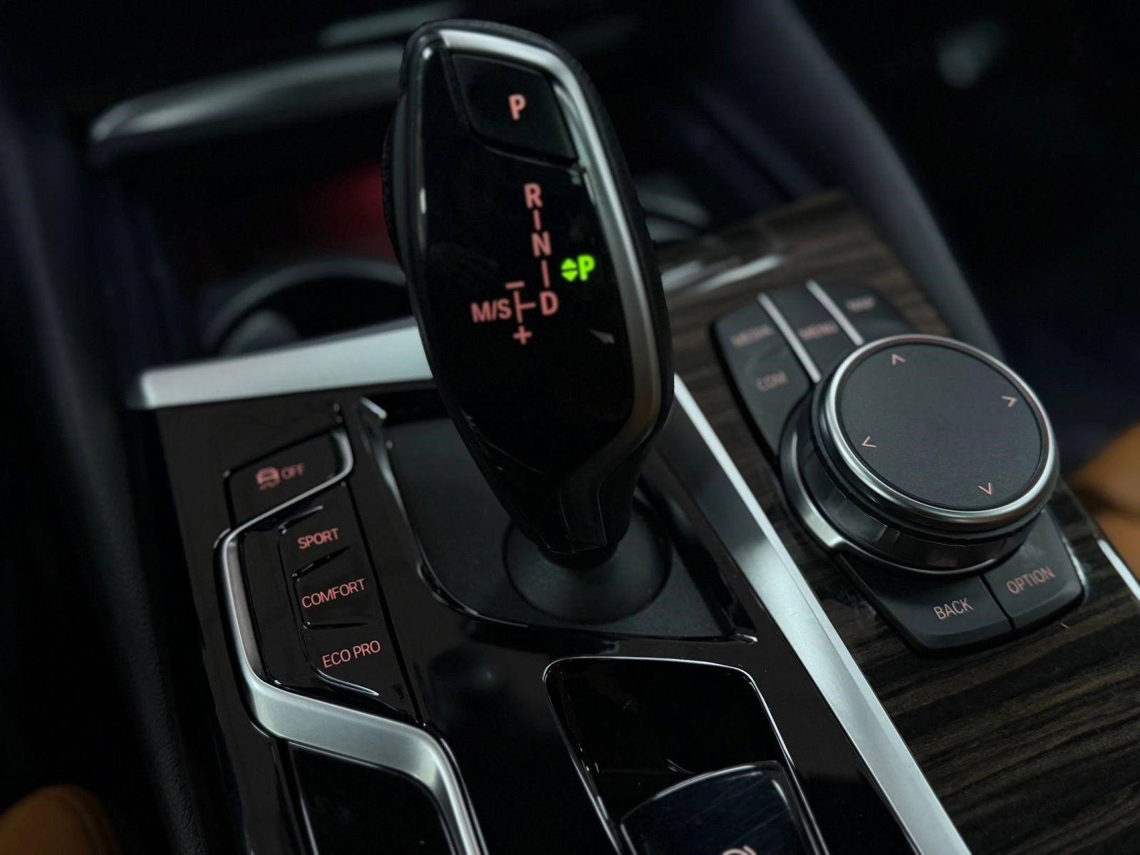 Used 2023 BMW 530i xDrive w/ Premium Package image 12