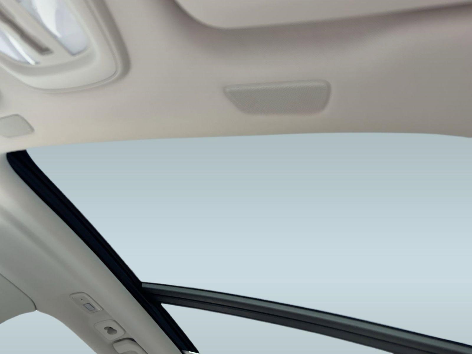 New 2026 Volvo XC60 B5 Ultra w/ Climate Package image 16