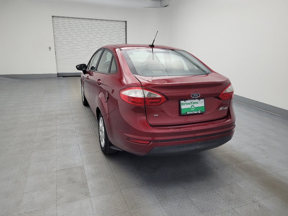 Used 2015 Ford Fiesta SE image 5