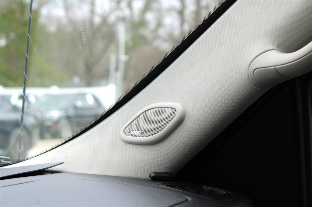 Used 2007 Cadillac Escalade EXT w/ Information Package image 37