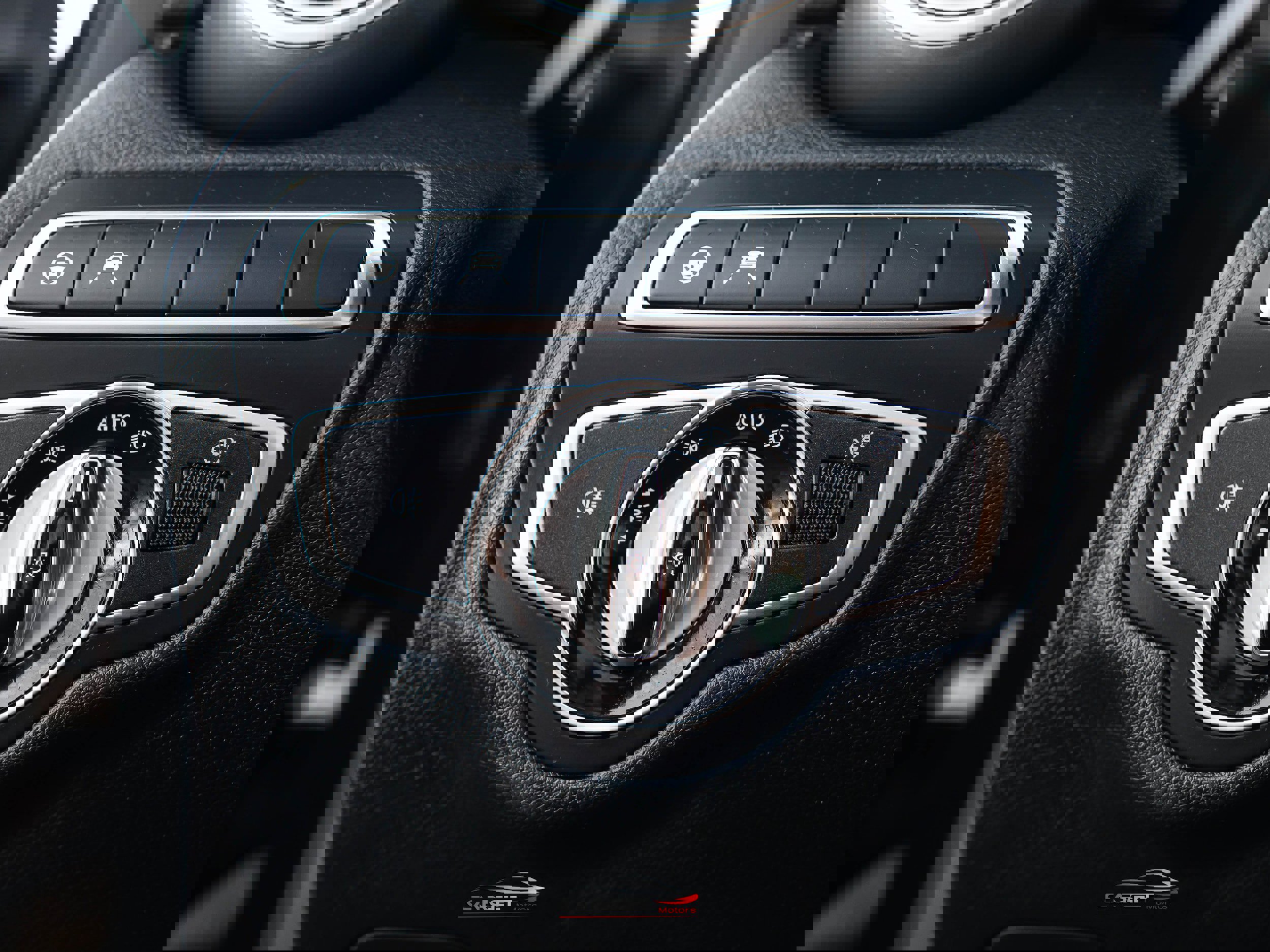 Used 2017 Mercedes-Benz GLC 300 4MATIC image 35