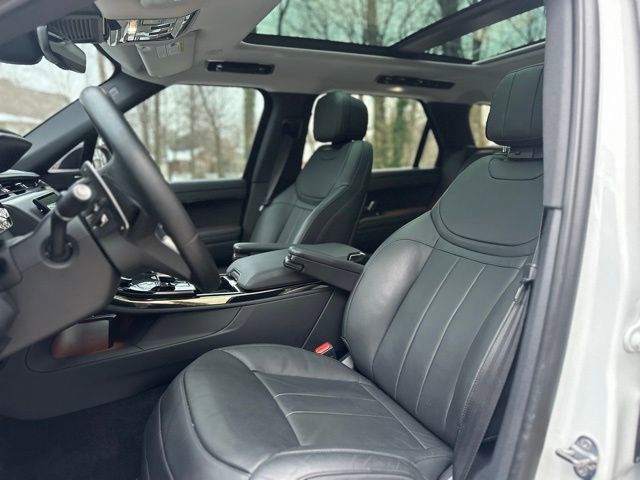 Used 2023 Land Rover Range Rover Sport SE image 13