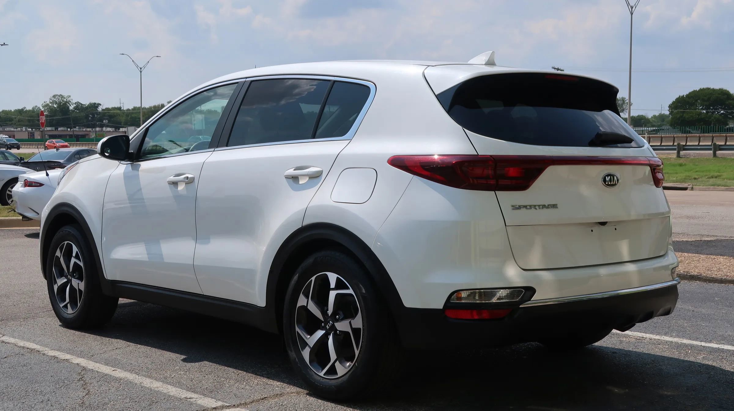 Used 2022 Kia Sportage LX image 12