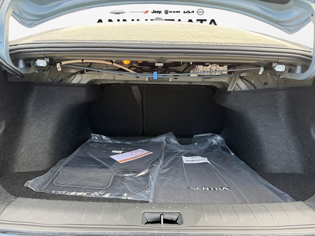 New 2026 Nissan Sentra SR w/ SR Premium Package FWD image 18