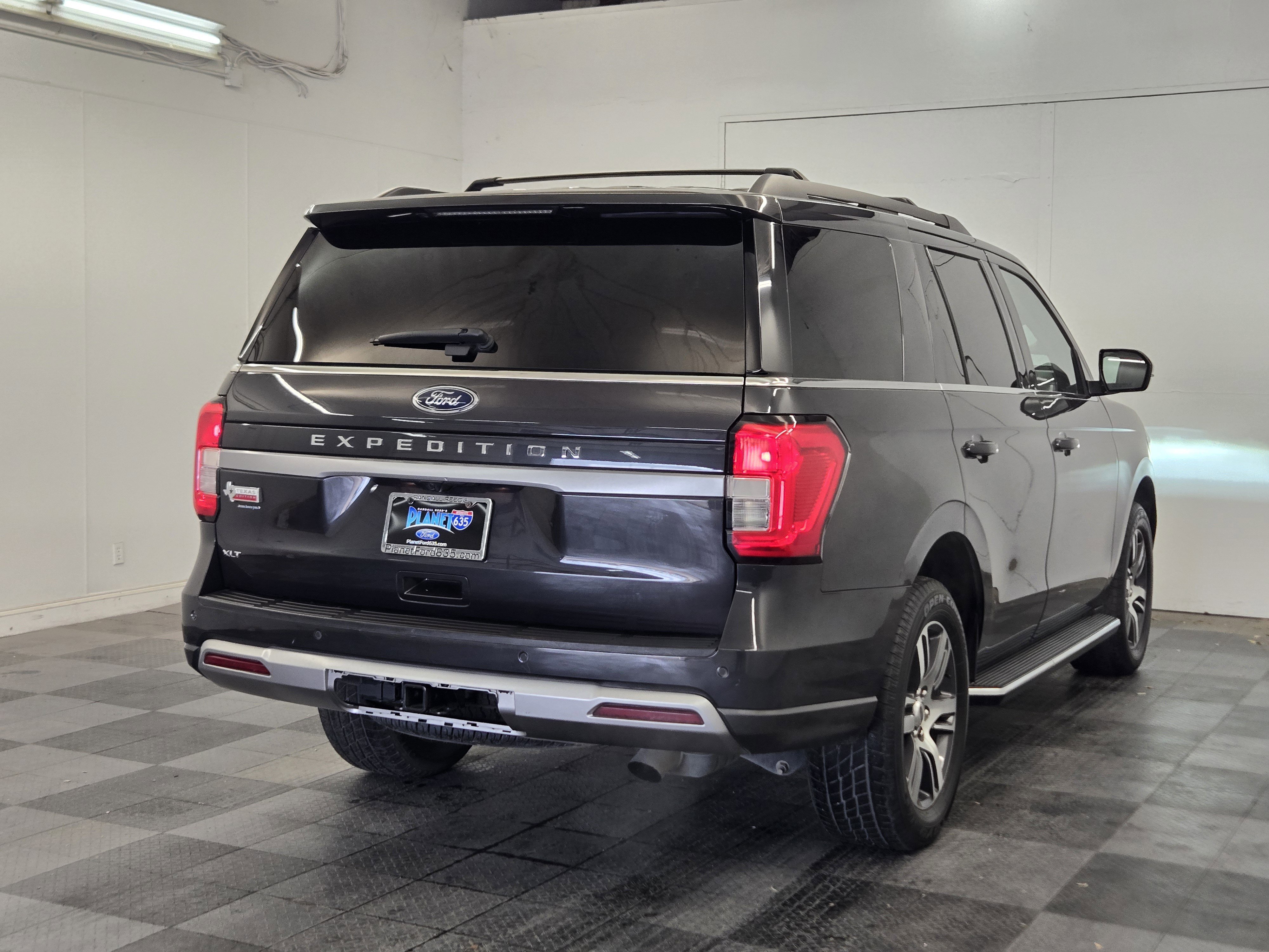 Certified 2022 Ford Expedition XLT image 7
