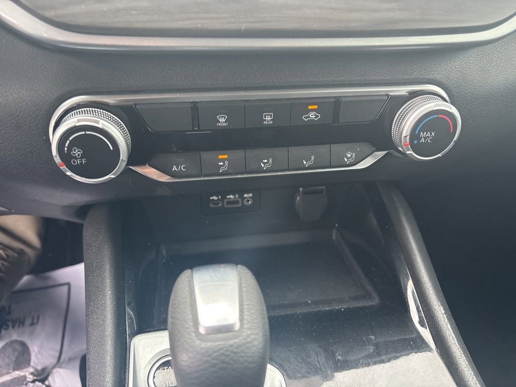 Used 2024 Nissan Altima 2.5 SV FWD image 14