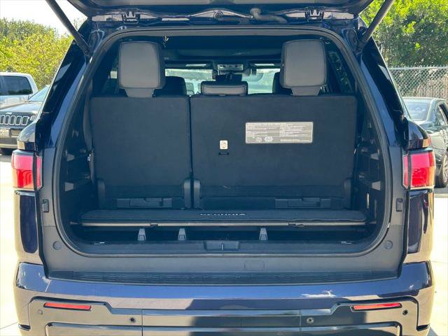 Certified 2024 Toyota Sequoia Platinum AWD/4WD image 15