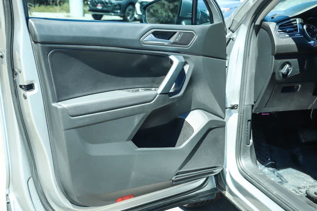 Used 2019 Volkswagen Tiguan SE FWD image 18