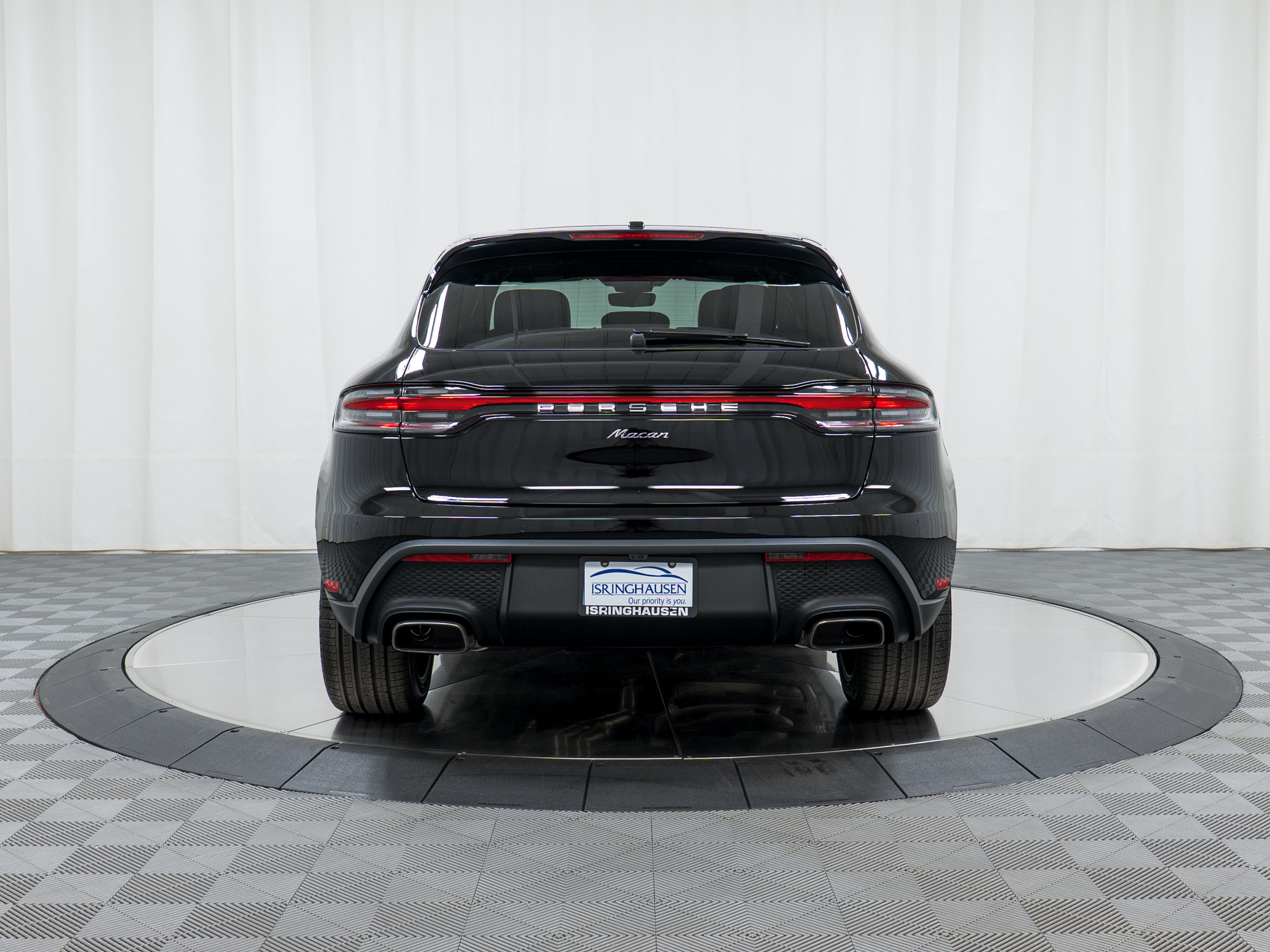 Used 2026 Porsche Macan AWD/4WD image 6