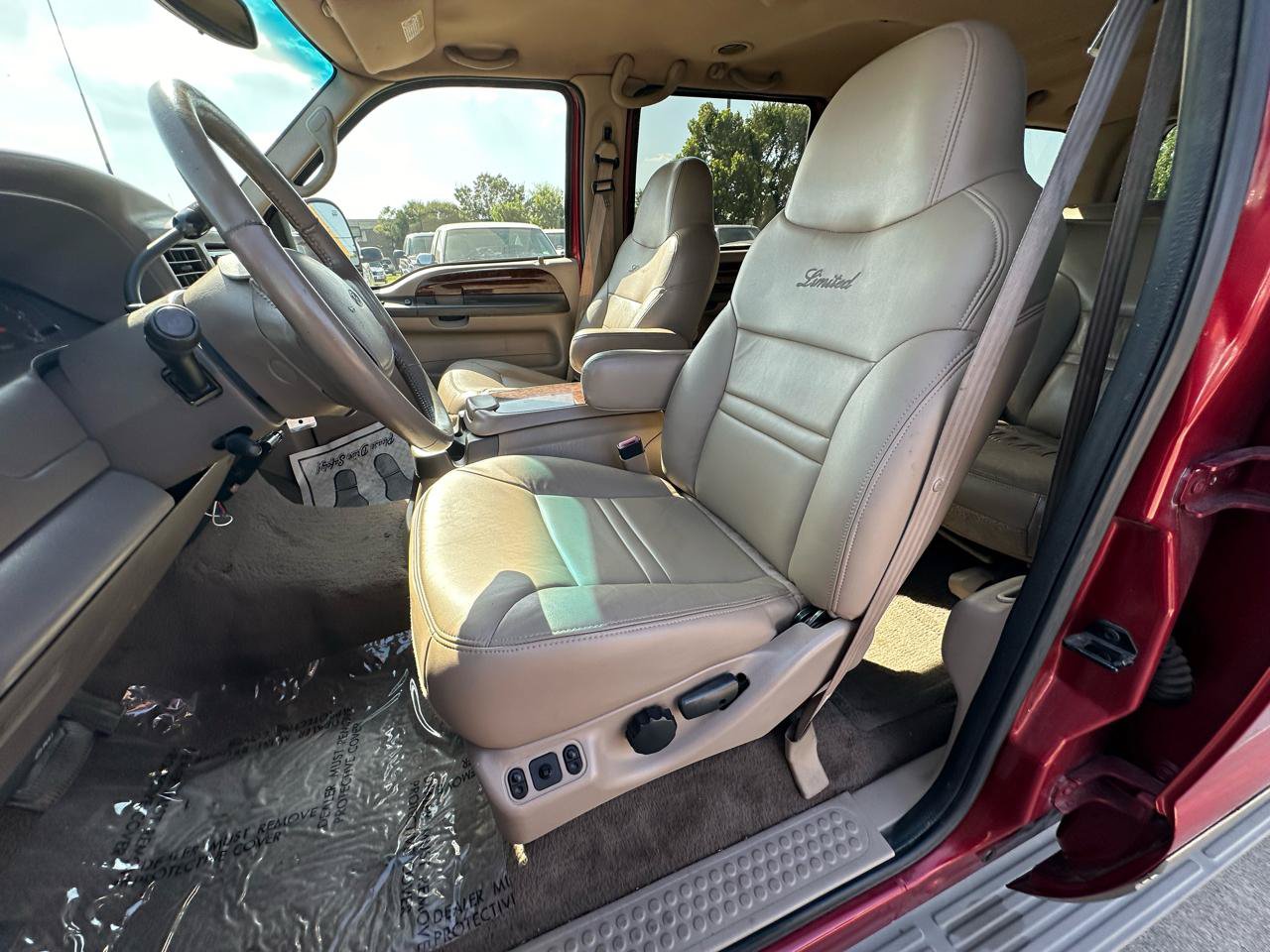 Used 2001 Ford Excursion Limited AWD/4WD image 13