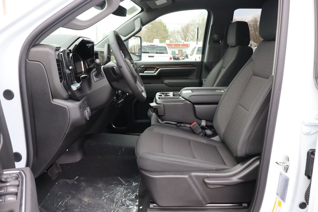 New 2026 Chevrolet Silverado 3500 LT image 5