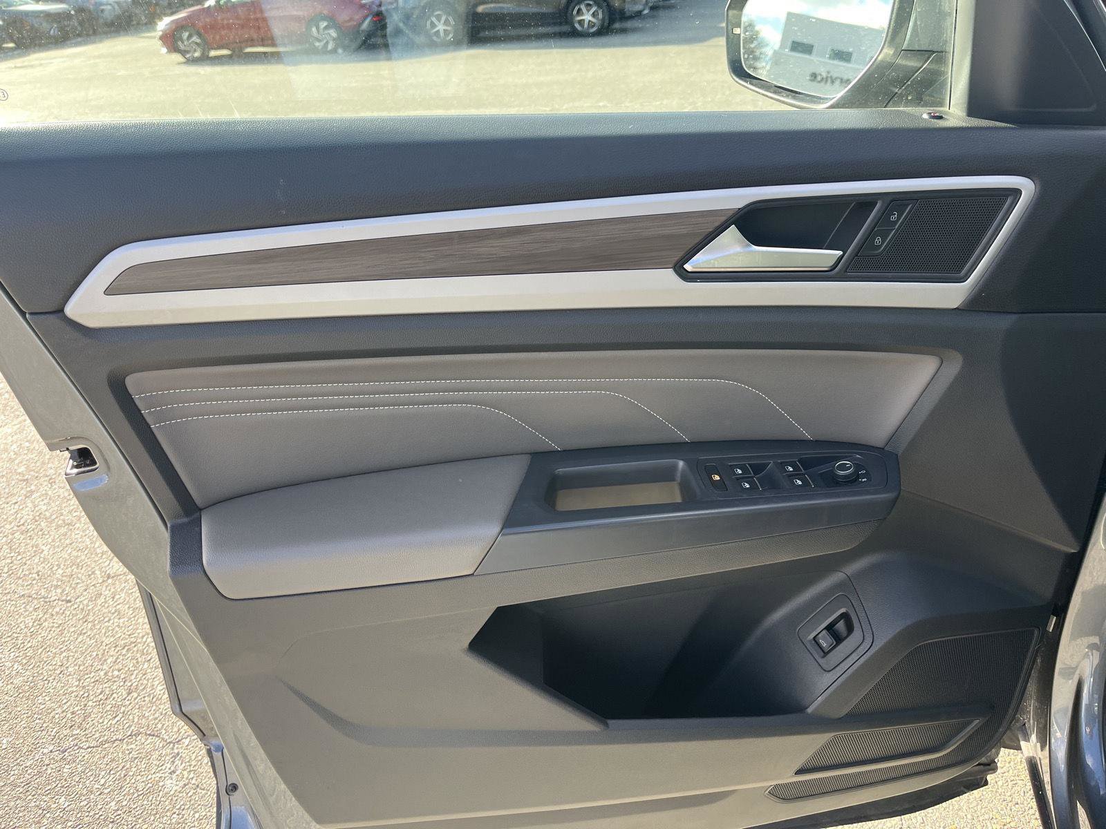 Used 2021 Volkswagen Atlas SEL image 11