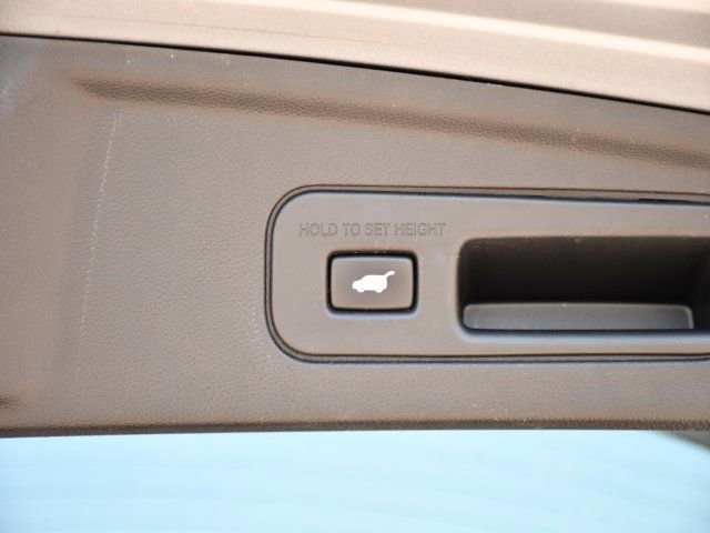 Used 2022 Acura MDX SH-AWD w/ Advance Package image 24