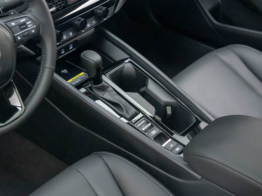 Certified 2025 Honda Accord EX-L image 11