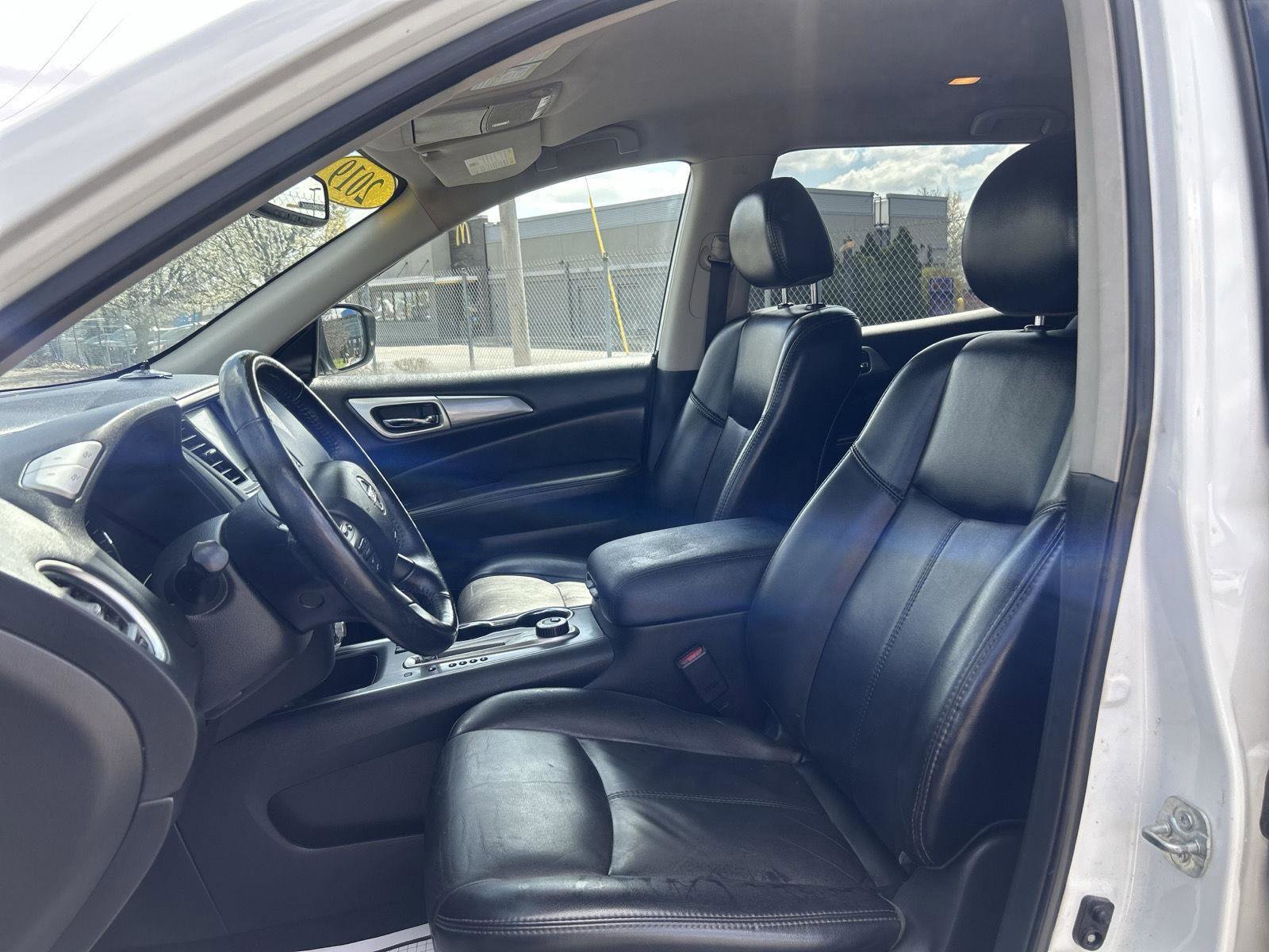 Used 2019 Nissan Pathfinder SL AWD/4WD image 11