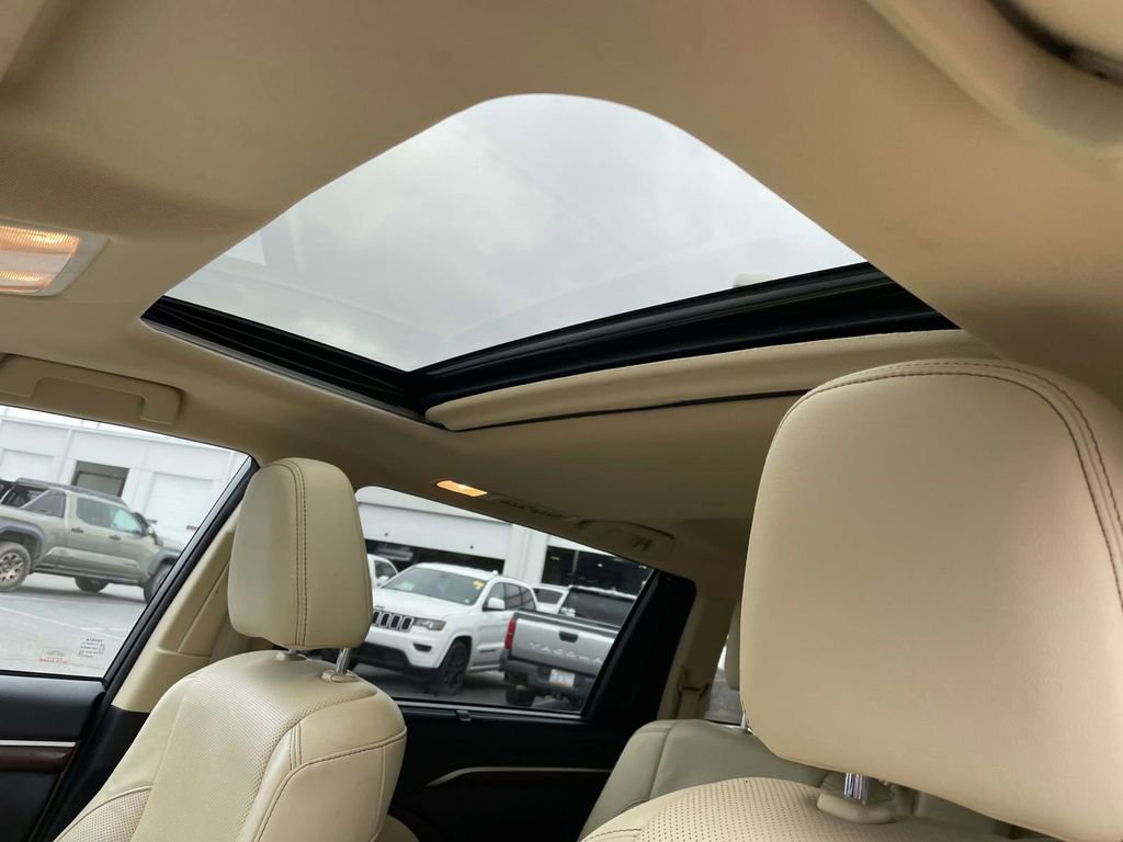 Used 2016 Toyota Highlander Limited image 31