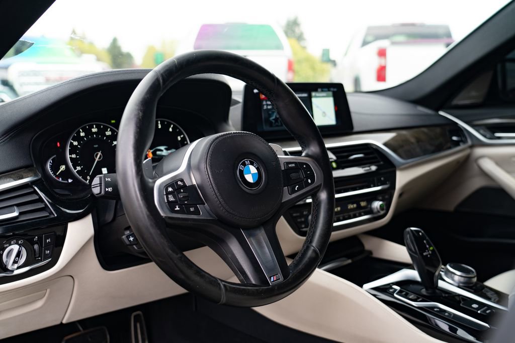 Used 2017 BMW 540i w/ M Sport Package image 10