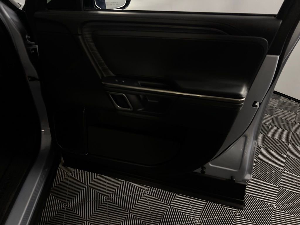 Used 2024 Rivian R1S Adventure image 32