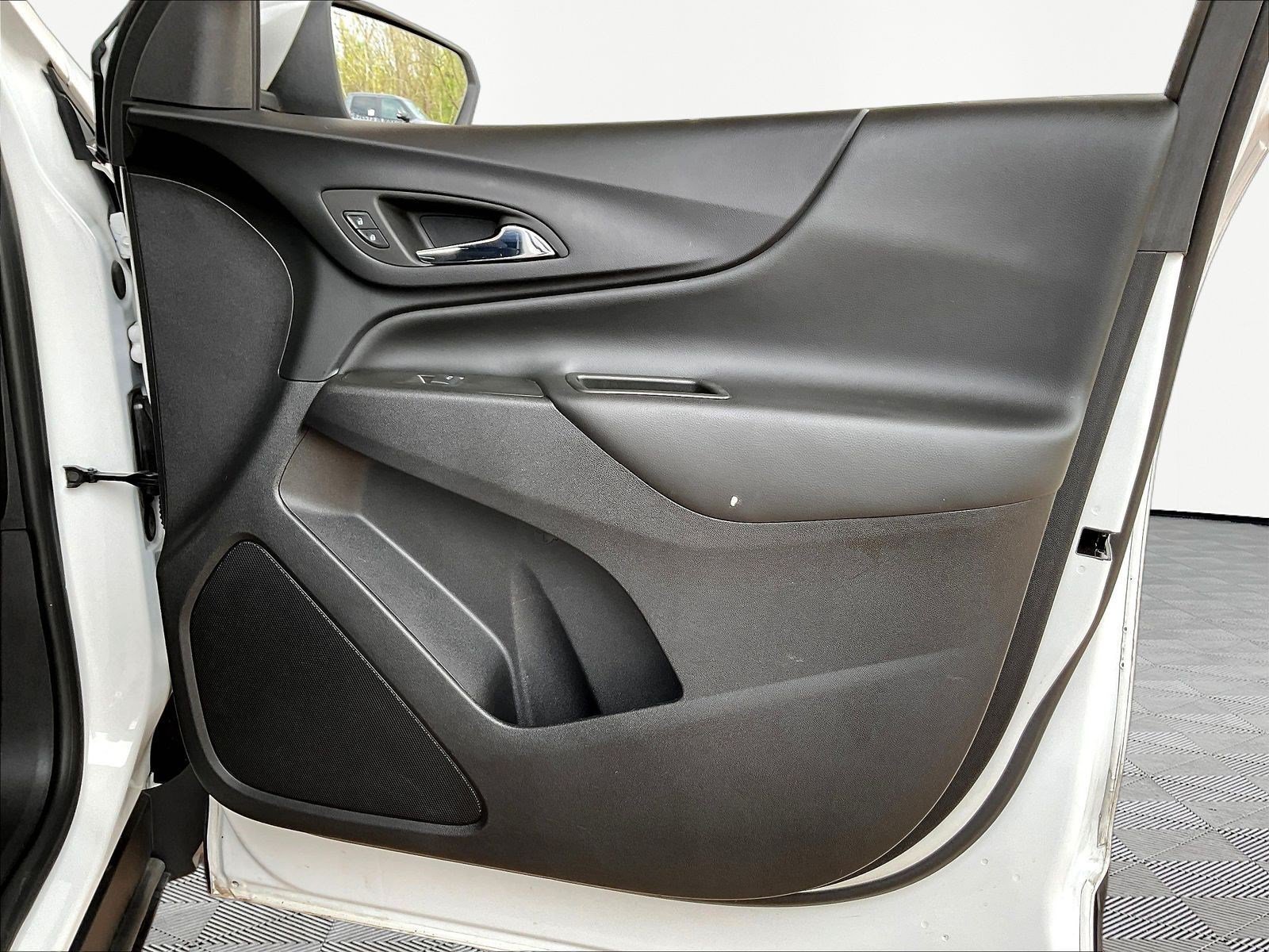 Used 2023 Chevrolet Equinox LT FWD image 27