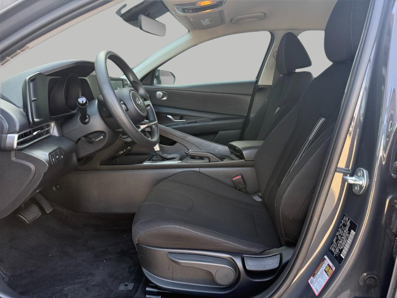 Used 2023 Hyundai Elantra SEL w/ Cargo Package image 23