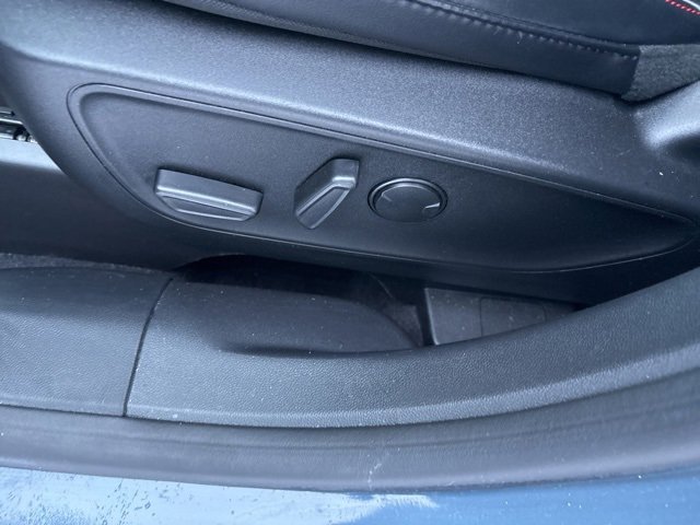 Used 2023 Ford Escape ST-Line image 25