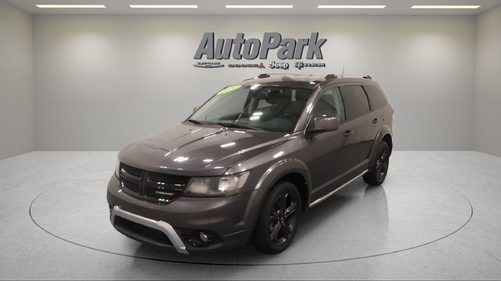 Used 2020 Dodge Journey Crossroad FWD image 3