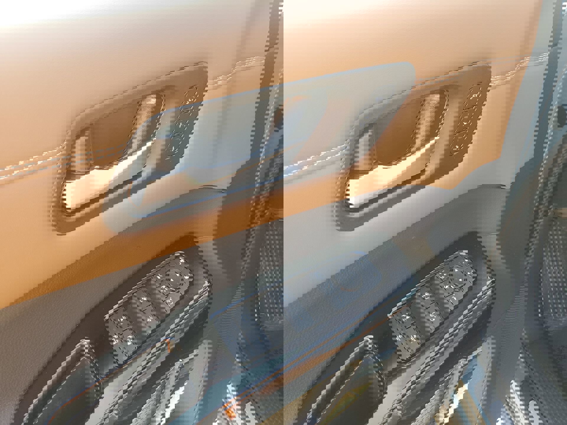 Used 2026 Nissan Pathfinder Platinum image 30