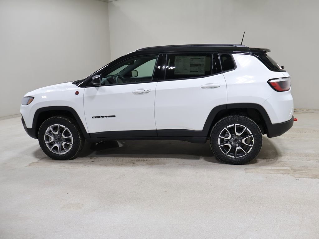 New 2026 Jeep Compass Trailhawk image 4