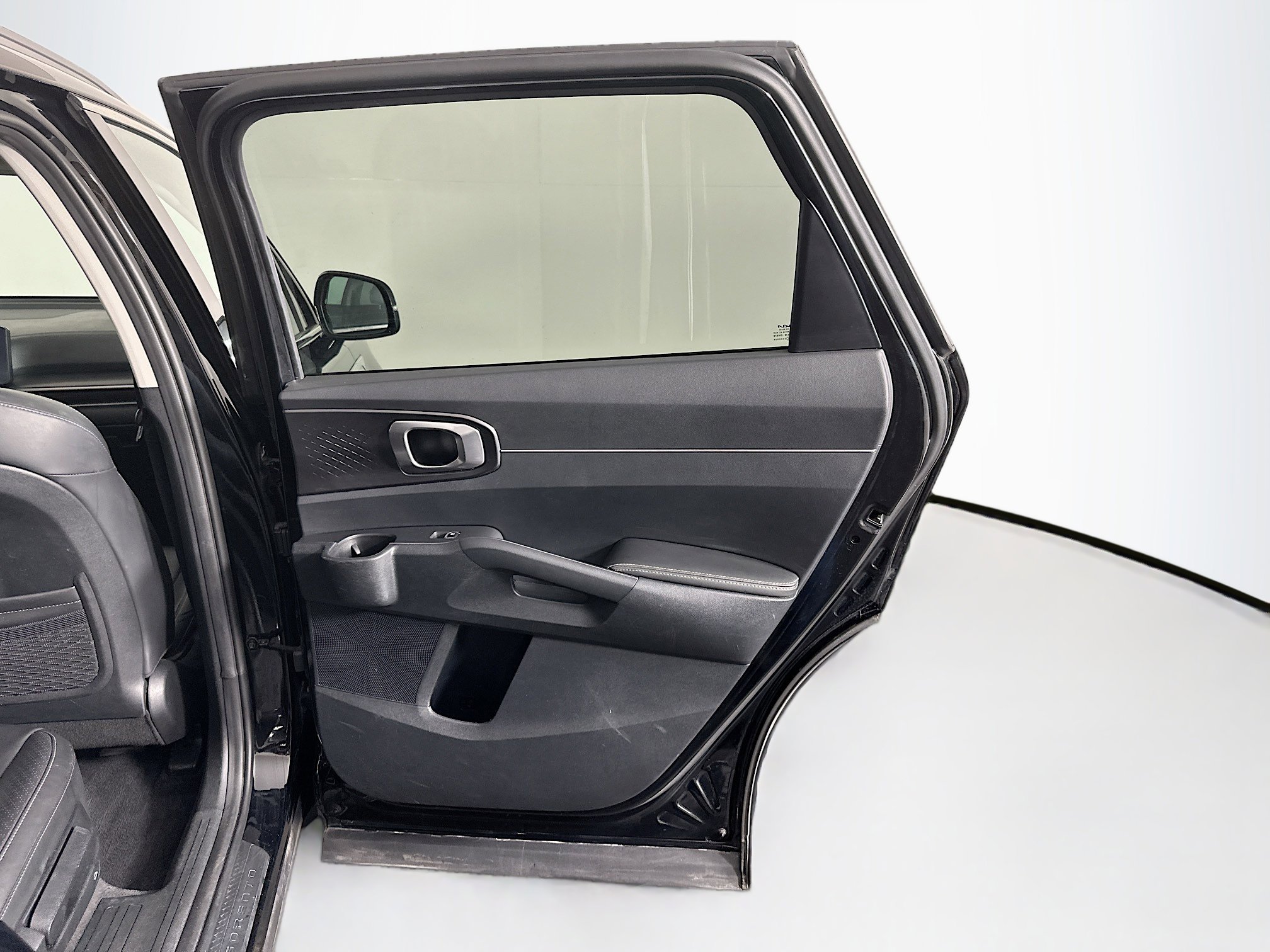 Used 2024 Kia Sorento S image 31