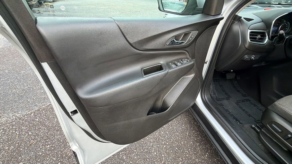 Used 2022 Chevrolet Equinox LT image 11