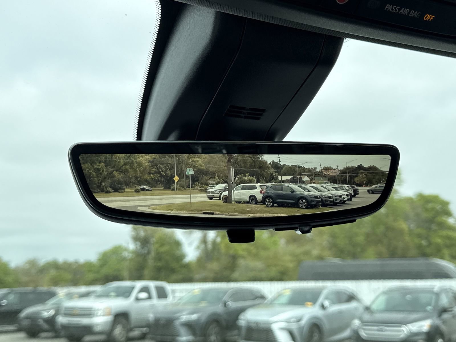 Used 2021 Chevrolet Silverado 1500 LTZ w/ LTZ Premium Package image 22