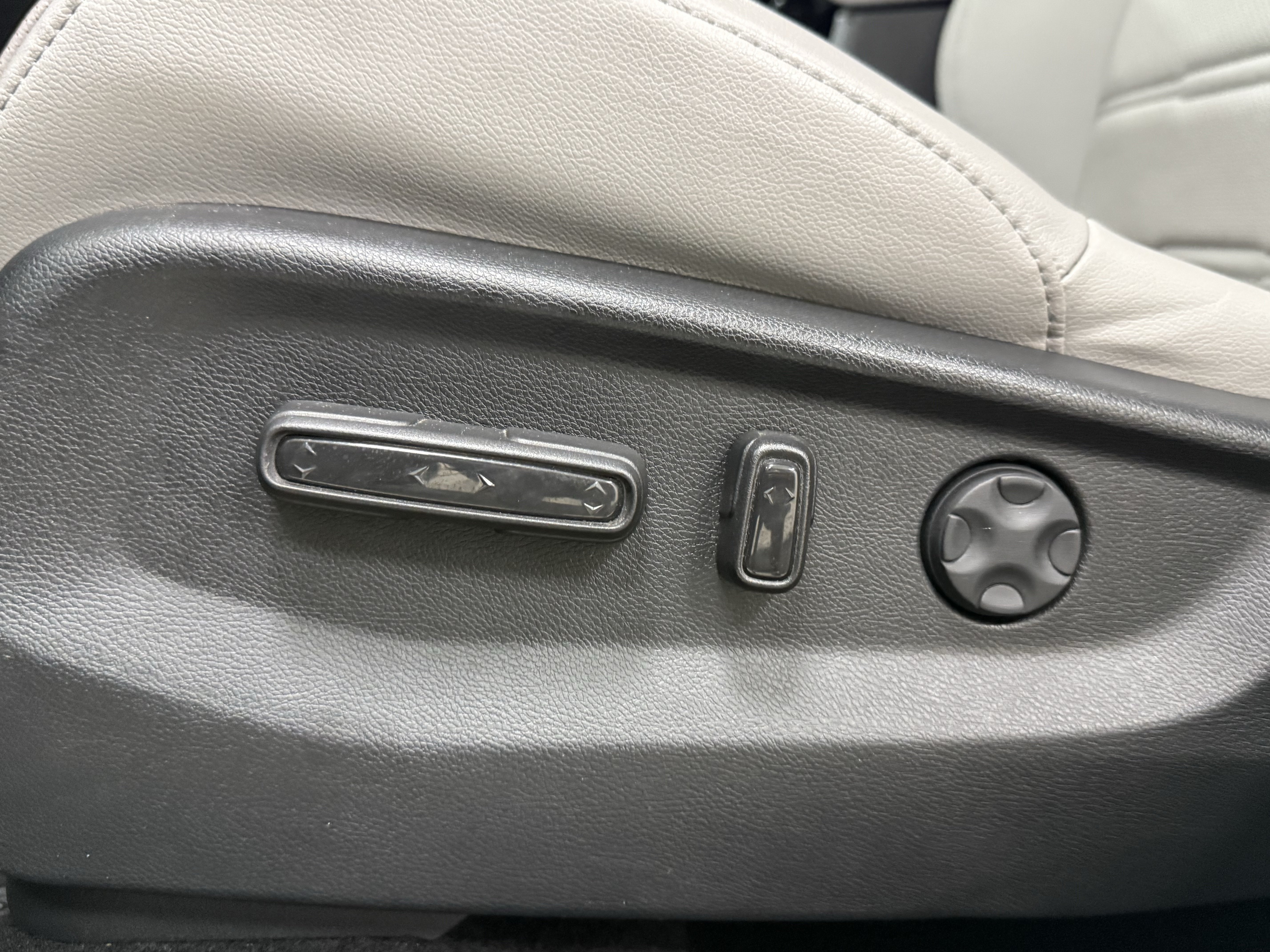 Used 2022 Honda CR-V Touring image 26